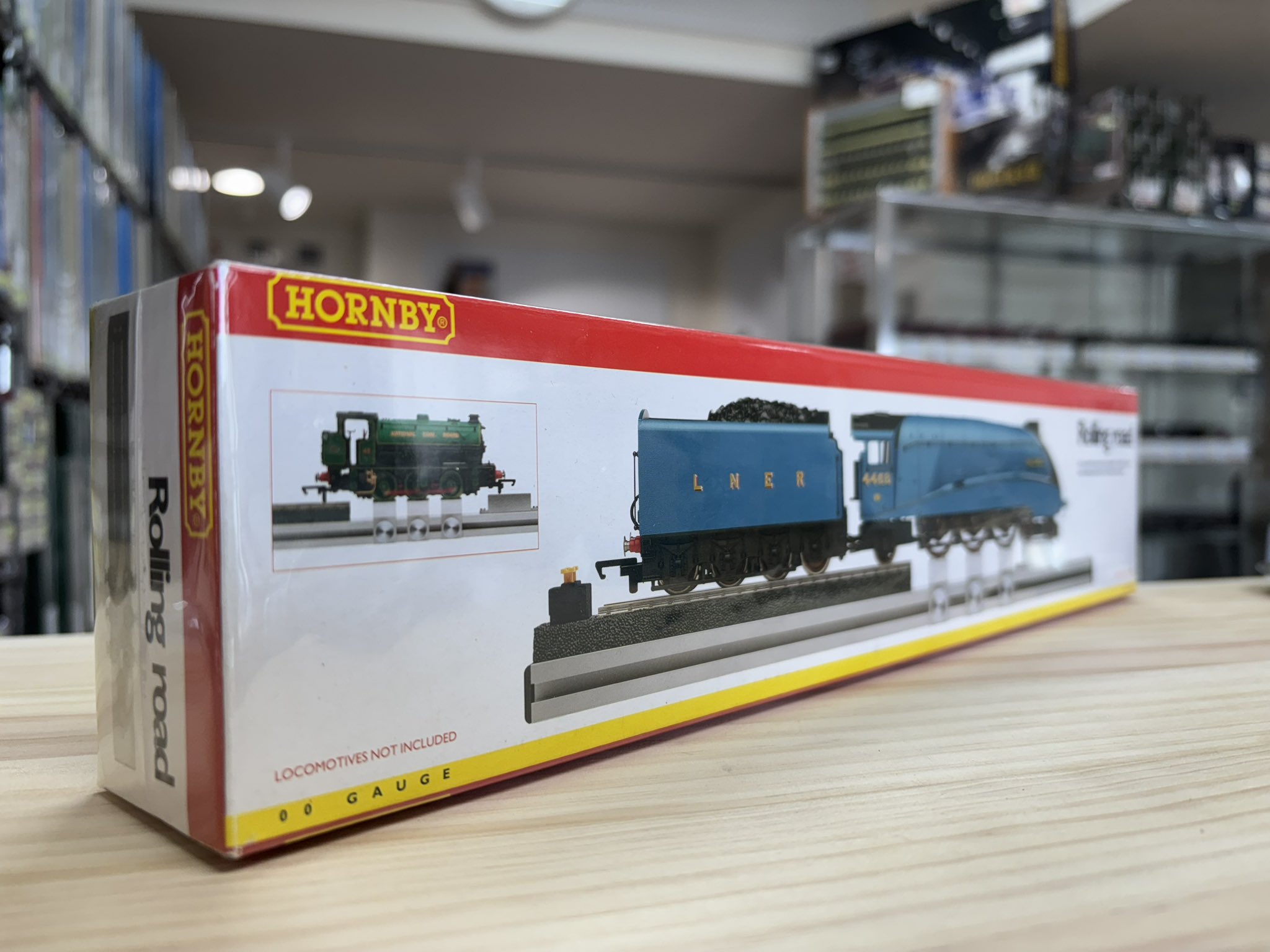 hoゲージ鉄道模型 HOゲージ KTM カツミ クモユニ74 郵便荷物電動車 鉄道模型 参考