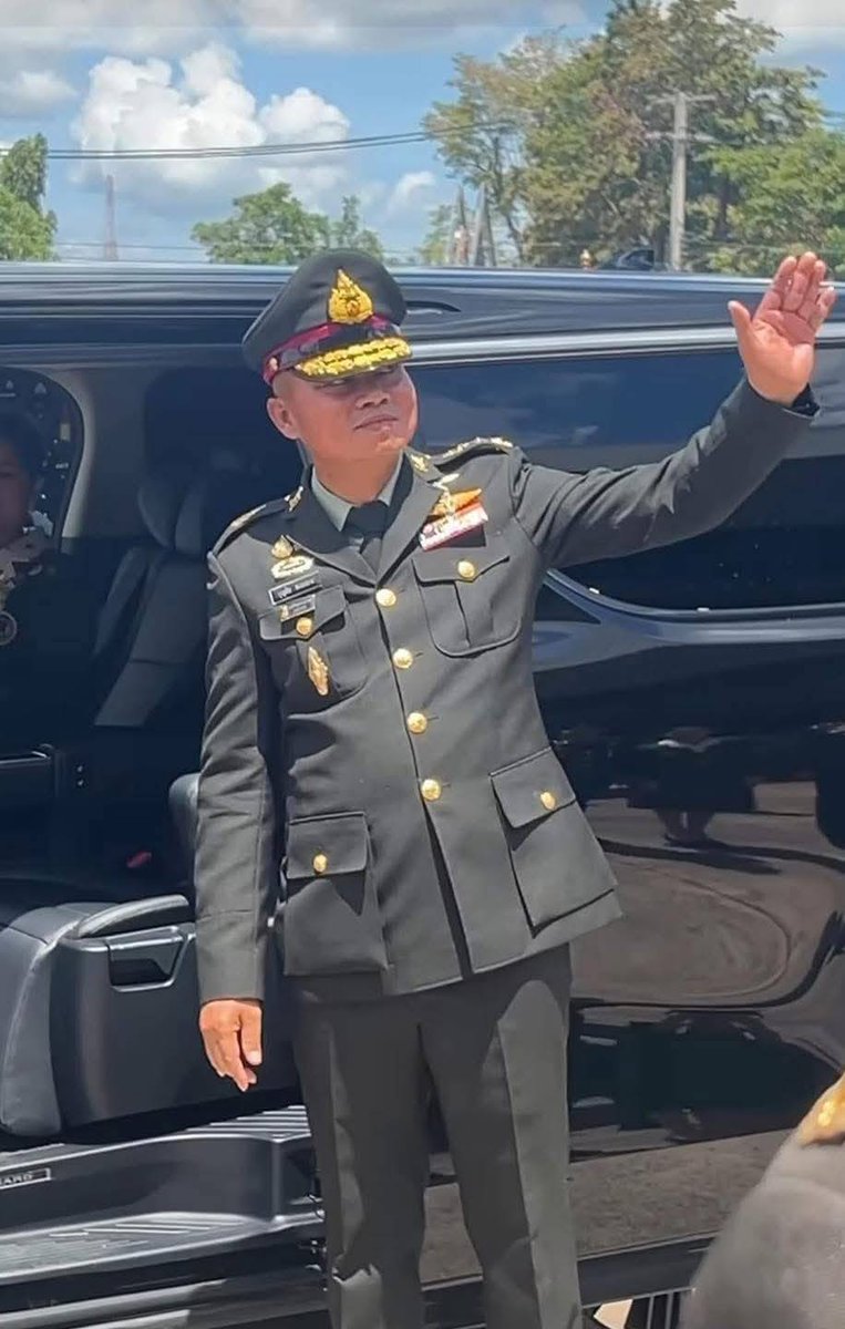 แม่ทัพกุ้ง พลโท บุญสิน พาดกลาง โบกมืออำลาตำแหน่งแม่ทัพภาคที่ 2 ส่งไม้ต่อให้เเม่ทัพคนใหม่ พลโท วีระยุทธ รักศิลป์ (แม่ทัพภาคที่ 2 คนใหม่) อย่างเป็นทางการ #แม่ทัพภาคที่2 #พลโทบุญสินพาดกลาง #ภาสพล