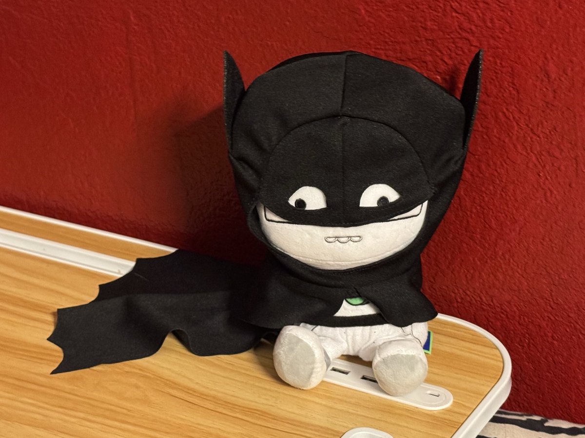 TheDolorosaPS's tweet photo. //it's Halloween https://t.co/ijFXqMbbNT