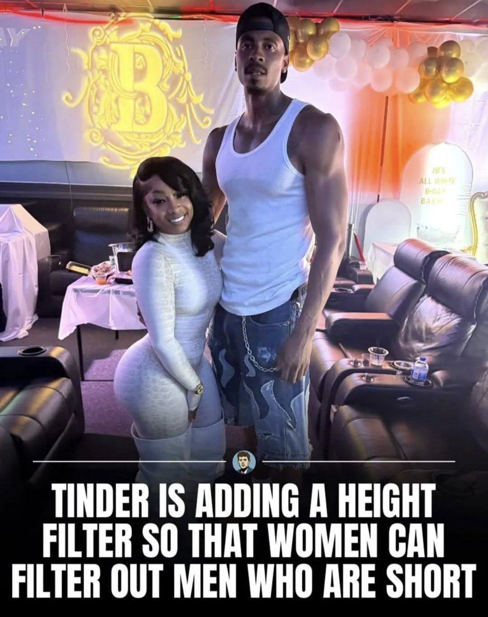 celebriD's tweet photo. That’s fine. Next, add a weight filter for the men, so they can filter out high-caloried women built like deep freezers . https://t.co/pCympzGeiL