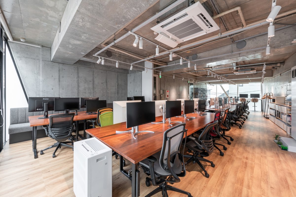47group_pr's tweet photo. 当社が手掛けたオフィス内装実績を公開しました。

株式会社バリュークリエイト様
「「木」をモチーフにした一棟オフィス」
https://t.co/vwURWF1dk6 https://t.co/Rq8aTxy6LL
