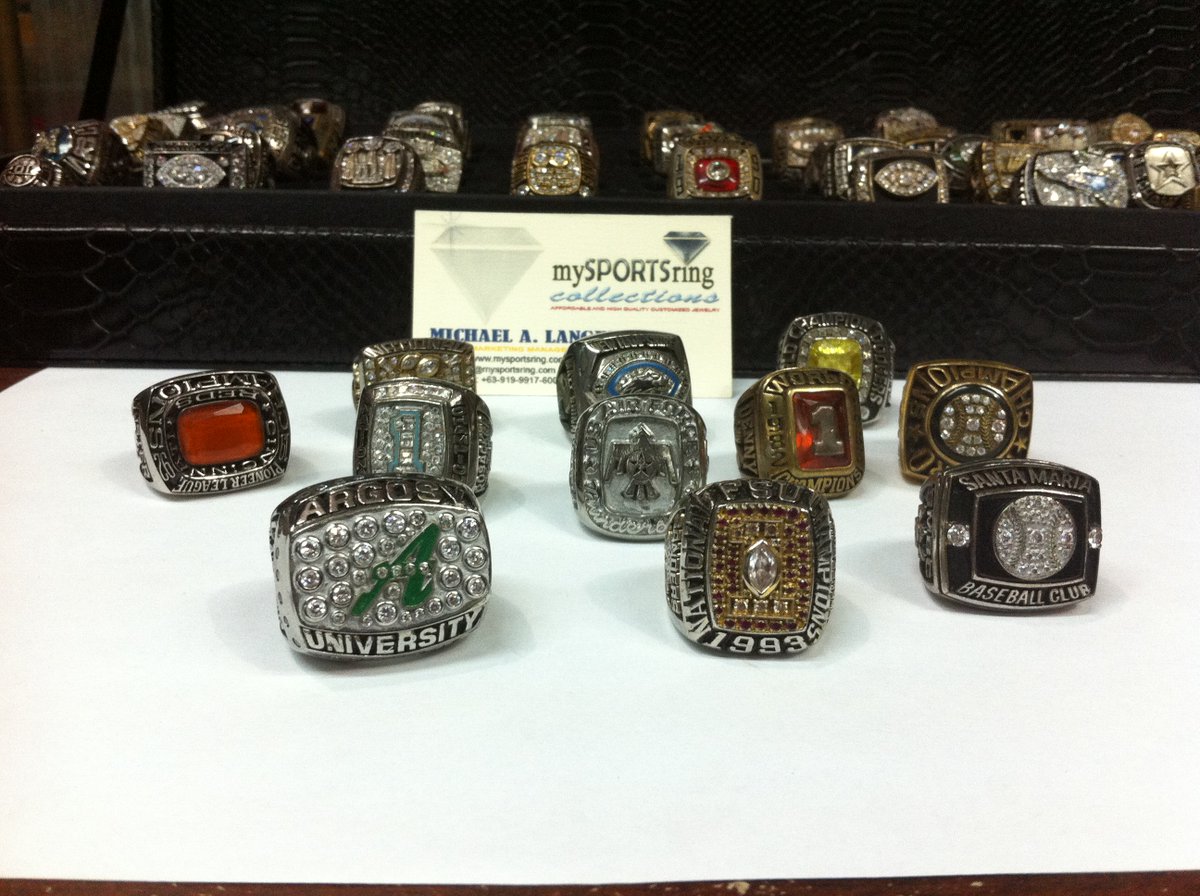 Perfect Gift you need... DM of your design!
#championshiprings
#halloffamerings 
#customizedrings 
#replicarings 
#mensrings 
#champrings 
#mysportsringcollections