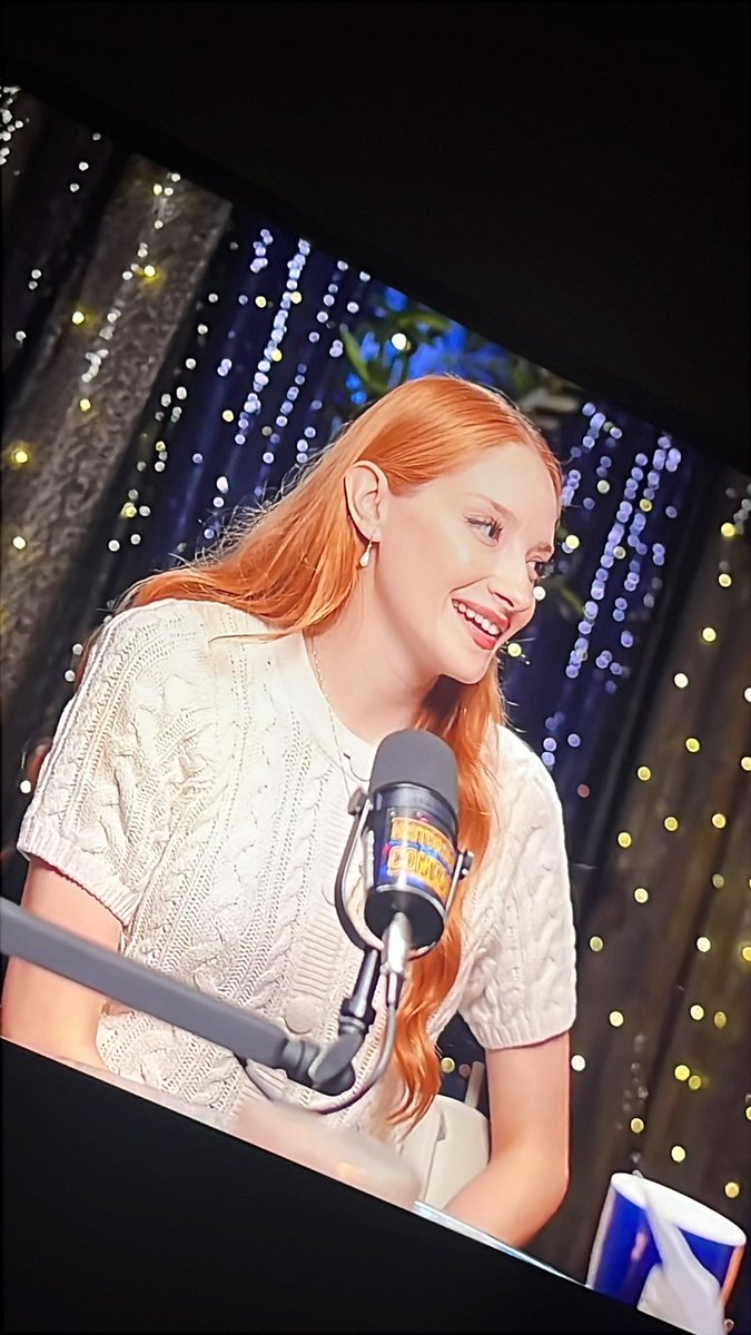 _raulrramirez's tweet photo. Lo hermosa que es @Cecidelacueva ✨🩷✨ https://t.co/f9OgL9fLne
