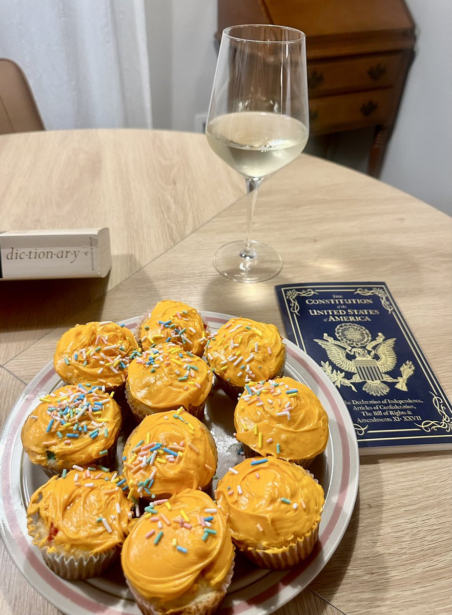 shanolsen_'s tweet photo. Ready for whatever  #TSTheLifeofaShowgirl brings @taylornation13 @taylorswift13 https://t.co/83fv4aLBtO
