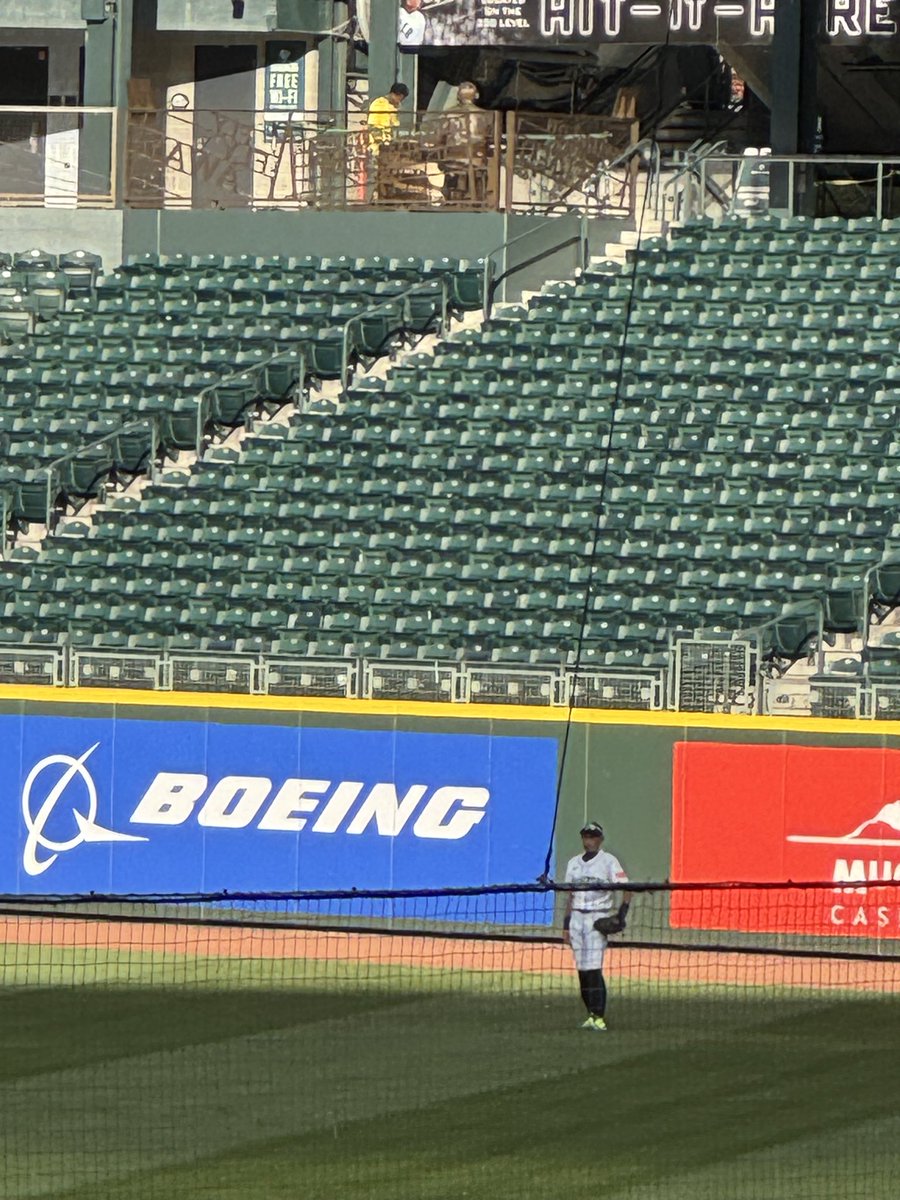Just feels right having Ichiro back in right field at T-Mobile.
