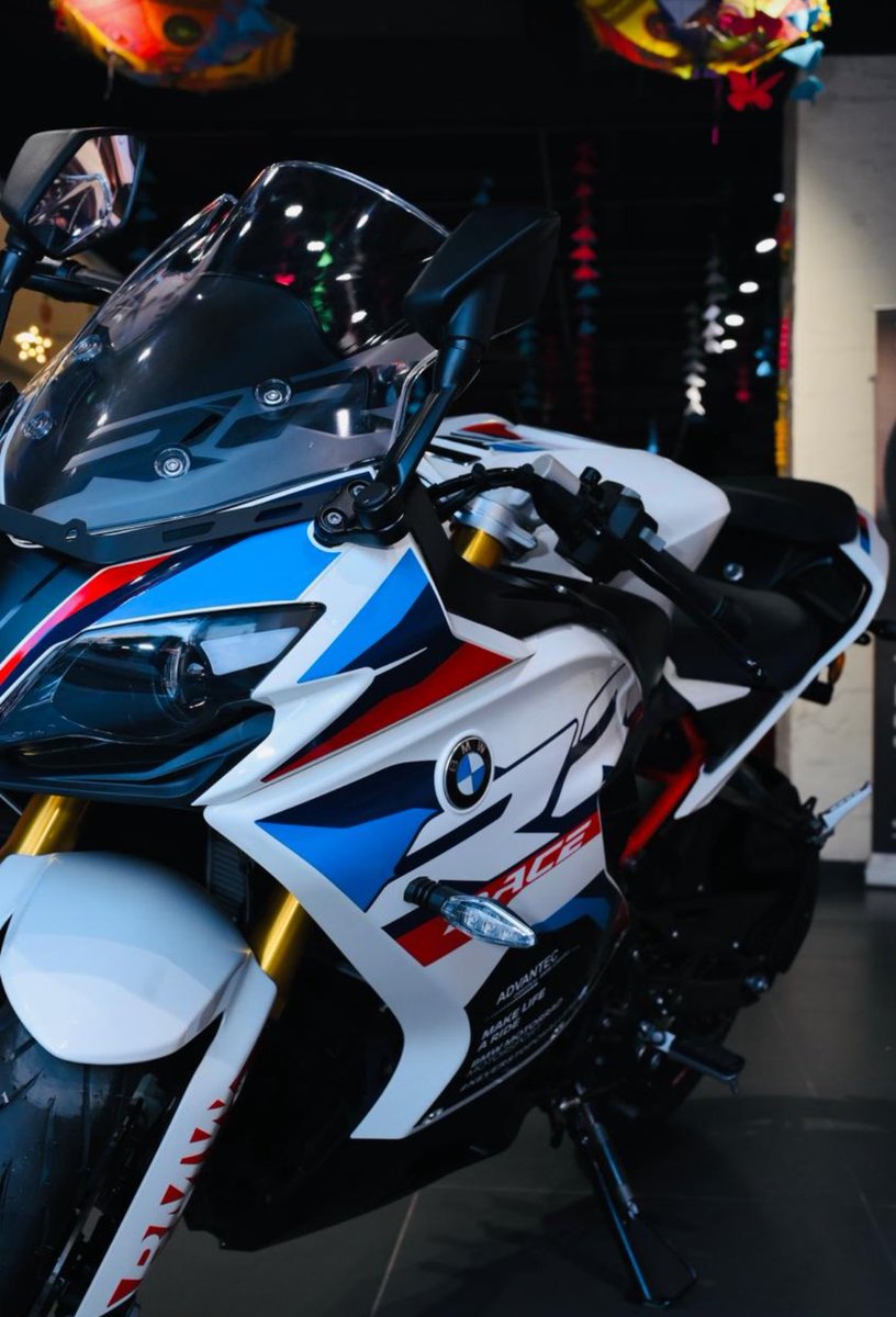 Protagonisttttt's tweet image. Welcm our new baby in the house!!!!
#bmwbike
#HappyDusshera