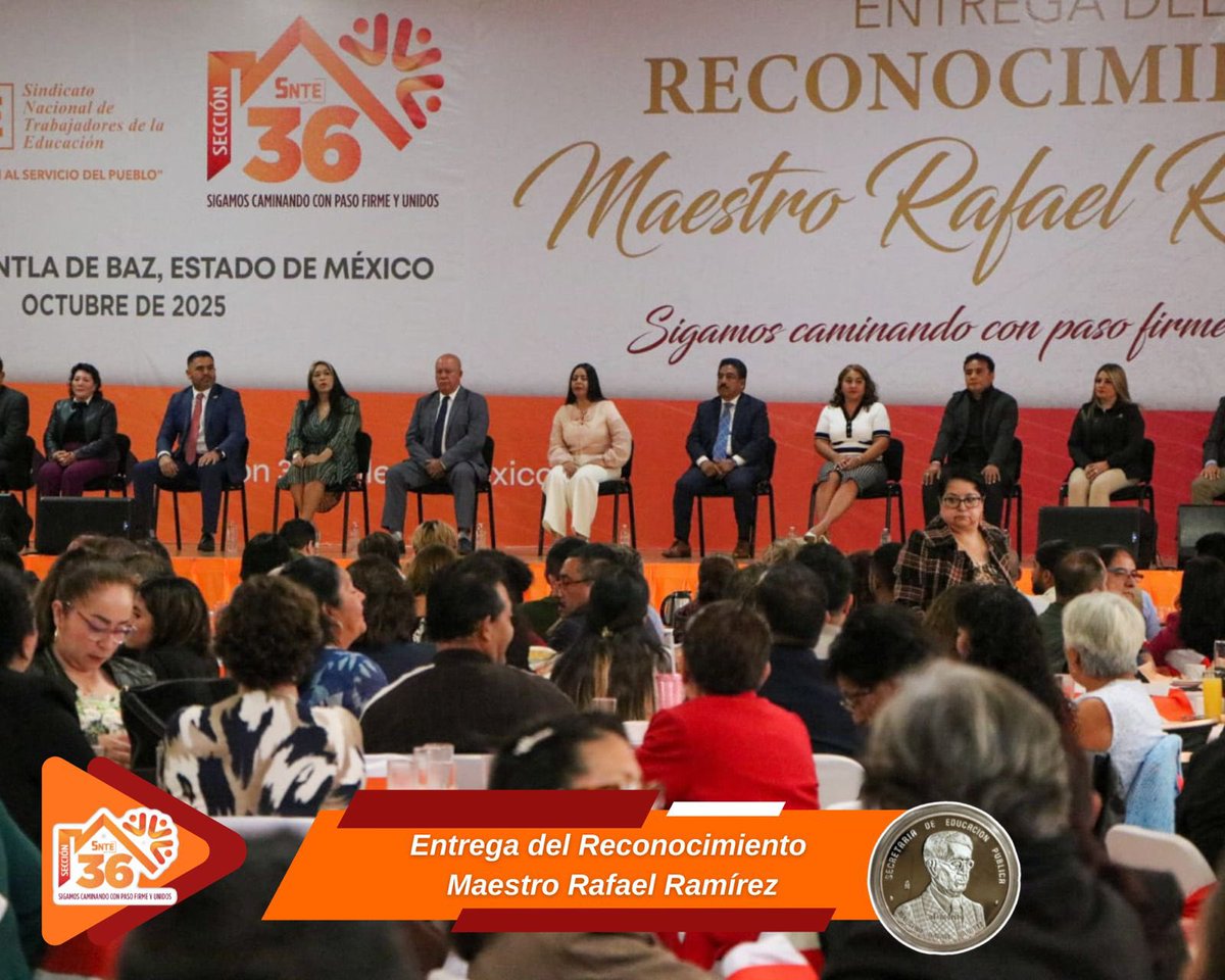 Seccion36Ofic's tweet photo. 🟠 Por su dedicación distinguida y constante a la labor docente, el día de hoy nuestra 𝙎𝙚𝙘𝙧𝙚𝙩𝙖𝙧𝙞𝙖 𝙂𝙚𝙣𝙚𝙧𝙖𝙡 𝙚𝙣 𝙡𝙖 𝙎𝙚𝙘𝙘𝙞𝙤́𝙣 𝟯𝟲, 𝙈𝙩𝙧𝙖. 𝙈𝙤́𝙣𝙞𝙘𝙖 𝙈𝙞𝙧𝙞𝙖𝙢 𝙂𝙧𝙖𝙣𝙞𝙡𝙡𝙤 ��𝙚𝙡𝙖𝙯𝙘𝙤, realizó la entrega de la 𝘾𝙤𝙣𝙙𝙚𝙘𝙤𝙧𝙖𝙘𝙞𝙤́𝙣 “𝙈𝙖𝙚𝙨𝙩𝙧𝙤 𝙍𝙖𝙛𝙖𝙚𝙡 𝙍𝙖𝙢𝙞́𝙧𝙚𝙯” a maestras y maestros del Valle de México por 𝟯𝟬 𝙖𝙣̃𝙤𝙨 𝙙𝙚 𝙨𝙚𝙧𝙫𝙞𝙘𝙞𝙤𝙨 𝙙𝙚𝙙𝙞𝙘𝙖𝙙𝙤𝙨 𝙖 𝙡𝙖 𝘿𝙤𝙘𝙚𝙣𝙘𝙞𝙖, en este importante acto le fortalecieron con su presencia, el 𝙋𝙧𝙤𝙛𝙧. 𝙊𝙢𝙖𝙧 𝙋𝙚𝙧𝙚𝙮𝙧𝙖 𝙋𝙚́𝙧𝙚𝙯, 𝙍𝙚𝙥𝙧𝙚𝙨𝙚𝙣𝙩𝙖𝙣𝙩𝙚 𝙙𝙚𝙡 𝘾𝙀𝙉 𝙙𝙚𝙡 𝙎𝙉𝙏𝙀 𝙚𝙣 𝙡𝙖 𝙎𝙚𝙘𝙘𝙞𝙤́𝙣 𝟯𝟲, la 𝙍𝙚𝙥𝙧𝙚𝙨𝙚𝙣𝙩𝙖𝙘𝙞𝙤́𝙣 𝙋𝙚𝙧𝙨𝙤𝙣𝙖𝙡 𝙙𝙚 𝙡𝙖 𝙈𝙩𝙧𝙖. 𝘿𝙚𝙡𝙛𝙞𝙣𝙖 𝙂𝙤́𝙢𝙚𝙯 𝘼́𝙡𝙫𝙖𝙧𝙚𝙯, 𝙂𝙤𝙗𝙚𝙧𝙣𝙖𝙙𝙤𝙧𝙖 𝙙𝙚𝙡 𝙀𝙨𝙩𝙖𝙙𝙤 𝙙𝙚 𝙈𝙚́𝙭𝙞𝙘𝙤, 𝘿𝙧. 𝙈𝙖𝙜𝙙𝙖𝙡𝙚𝙣𝙤 𝙍𝙚𝙮𝙚𝙨 𝘼́𝙣𝙜𝙚𝙡𝙚𝙨, 𝘿𝙞𝙧𝙚𝙘𝙩𝙤𝙧 𝙂𝙚𝙣𝙚𝙧𝙖𝙡 𝙙𝙚 𝙡𝙤𝙨 𝙎𝙀𝙄𝙀𝙈, 𝙡𝙖 𝙋𝙧𝙤𝙛𝙧𝙖. 𝘼𝙡𝙞 𝙎𝙤𝙣𝙞𝙖 𝙍𝙖𝙢𝙞́𝙧𝙚𝙯 𝙋𝙚𝙡𝙖́𝙚𝙯, 𝙎𝙚𝙘𝙧𝙚𝙩𝙖𝙧𝙞𝙖 𝙙𝙚 𝙋𝙖𝙜𝙤𝙨 𝙮 𝙋𝙧𝙚𝙨𝙩𝙖𝙘𝙞𝙤𝙣𝙚𝙨, además de integrantes de la estructura educativa y la Directiva Seccional.

“ʜᴏɴᴏʀ ᴀ ǫᴜɪᴇɴ ʜᴏɴᴏʀ ᴍᴇʀᴇᴄᴇ: ʟᴀ ꜱᴇᴄᴄɪᴏ́ɴ 𝟥𝟨 ᴅᴇʟ ꜱɴᴛᴇ ʀɪɴᴅᴇ ᴜɴ ɢʀᴀɴ ʀᴇᴄᴏɴᴏᴄɪᴍɪᴇɴᴛᴏ ᴀ ᴛᴏᴅᴀꜱ ʏ ᴛᴏᴅᴏꜱ ᴜꜱᴛᴇᴅᴇꜱ, ᴄᴜʏᴀ ᴛʀᴀʏᴇᴄᴛᴏʀɪᴀ ᴅᴇ ᴇɴᴛʀᴇɢᴀ ʏ ᴠᴏᴄᴀᴄɪᴏ́ɴ ᴇɴ ʟᴀ ɴᴏʙʟᴇ ᴛᴀʀᴇᴀ ᴅᴇ ᴇᴅᴜᴄᴀʀ ʜᴀ ᴅᴀᴅᴏ ɢᴇɴᴇʀᴀᴄɪᴏɴᴇꜱ ᴅᴇ ᴇꜱᴛᴜᴅɪᴀɴᴛᴇꜱ, ʜɪꜱᴛᴏʀɪᴀꜱ ᴅᴇ ᴇ́xɪᴛᴏ ʏ ᴍɪʟᴇꜱ ᴅᴇ ʜᴏʀᴀꜱ ᴅᴇᴅɪᴄᴀᴅᴀꜱ ᴀ ʟᴀ ᴇɴꜱᴇɴ̃ᴀɴᴢᴀ; ᴜꜱᴛᴇᴅᴇꜱ ꜱᴏɴ ʏ ꜱᴇɢᴜɪʀᴀ́ɴ ꜱɪᴇɴᴅᴏ ᴇᴊᴇᴍᴘʟᴏ ᴅᴇ ᴠɪᴅᴀ, ᴄᴏɴ ꜱᴜ ᴇxᴘᴇʀɪᴇɴᴄɪᴀ ǫᴜᴇ ᴀʟɪᴍᴇɴᴛᴀ ᴇʟ ᴀʟᴍᴀ ʏ ᴇʟ ᴇꜱᴘɪ́ʀɪᴛᴜ, ǫᴜᴇ ɴᴏꜱ ᴍᴏᴛɪᴠᴀ ᴘᴀʀᴀ ꜱᴇɢᴜɪʀ ʟᴜᴄʜᴀɴᴅᴏ ʏ ᴄᴜᴍᴘʟɪᴇɴᴅᴏ ᴀ ɴᴜᴇꜱᴛʀᴏꜱ ᴄᴏᴍᴘᴀɴ̃ᴇʀᴏꜱ, ᴄᴏɴ ꜱᴜ ᴀᴄᴛᴜᴀʀ ꜱᴇ ɴᴜᴛʀᴇ ᴇʟ ᴠᴀʟᴏʀ ᴅᴇ ɴᴜᴇꜱᴛʀᴀ ꜰᴜᴇʀᴢᴀ ᴄᴏʟᴇᴄᴛɪᴠᴀ ǫᴜᴇ ɴᴏꜱ ɪᴍᴘᴜʟꜱᴀ ᴀ ꜱᴇɢᴜɪʀ ᴄᴏɴꜱᴛʀᴜʏᴇɴᴅᴏ ᴍᴇᴊᴏʀᴇꜱ ᴄᴏɴᴅɪᴄɪᴏɴᴇꜱ ᴘᴀʀᴀ ᴛᴏᴅᴀꜱ ʏ ᴛᴏᴅᴏꜱ.”

#SigamosCaminandoConPasoFirmeYUnidos
#Sección36
