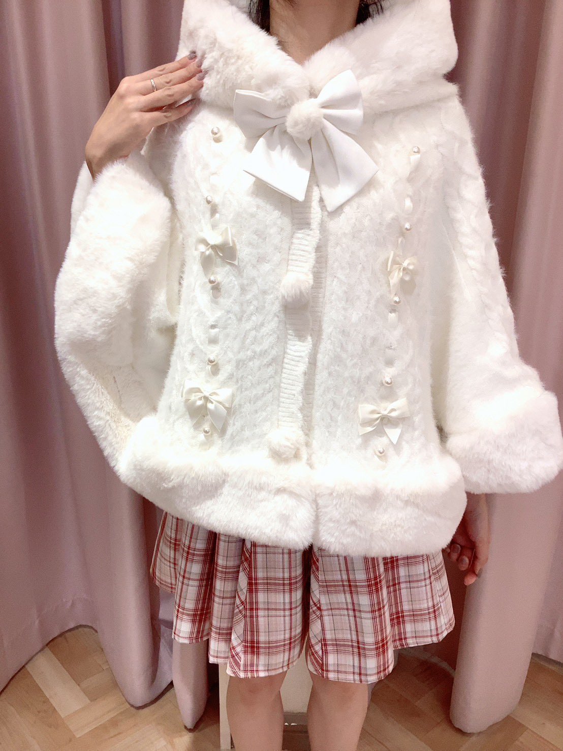 L*a様 Amavelハートケーブルニットファーポンチョアイボリー 🎀💭 ・ ・ #ハートケーブルニットファーポンチョ_amavel