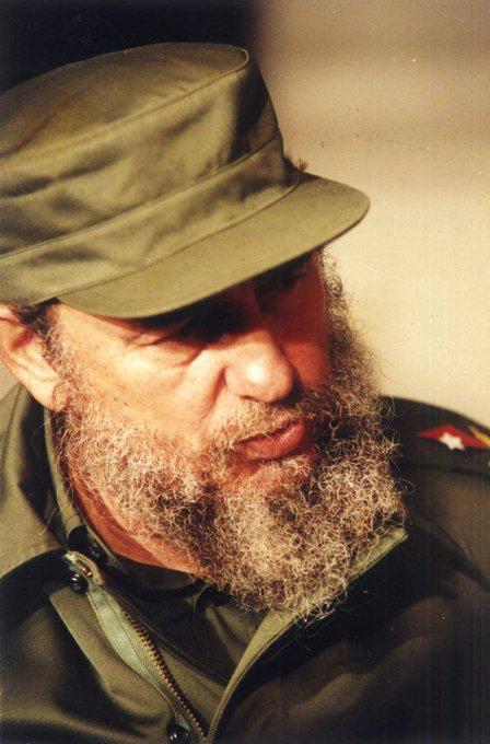 Fidel: “¡Cuba no se acobardará, Cuba no retrocederá; la Revolución no se detendrá, la Revolución no retrocederá, la Revolución seguirá adelante victoriosamente..." #LaHabanaViveEnMí 
#100AñosConFidel