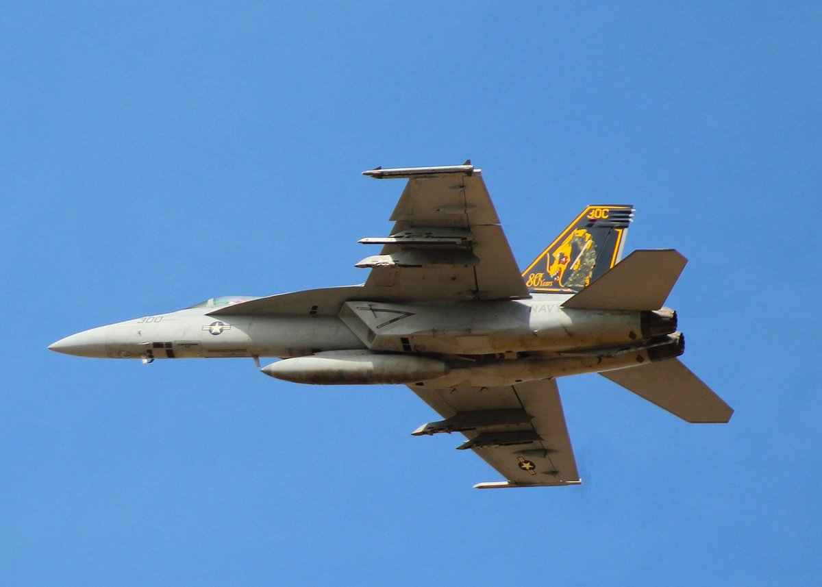 7MVT485's tweet photo. F/A-18E from VFA-192 Golden Dragons callsign "Jury-41" launching out of KFAT https://t.co/K42Dz5oK3I