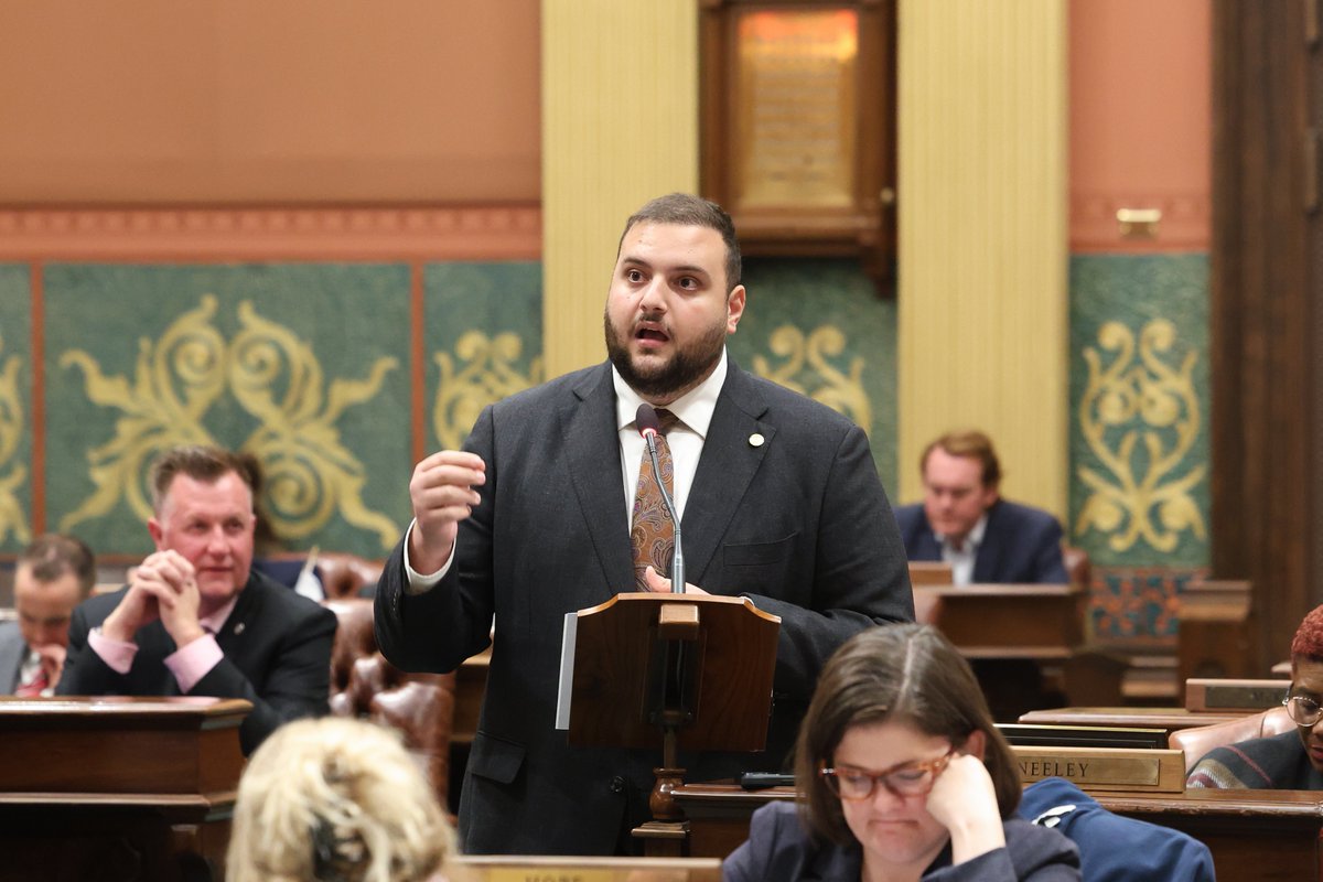 Rep. <a href="/AlabasFarhat/">Alabas Farhat</a> on the #MiBudget: I do not see a Democrat or Republican budget. I see a budget that works for Michigan. I see a budget that represents the values each &amp; every single one of us was elected to carry forward. #MiLeg