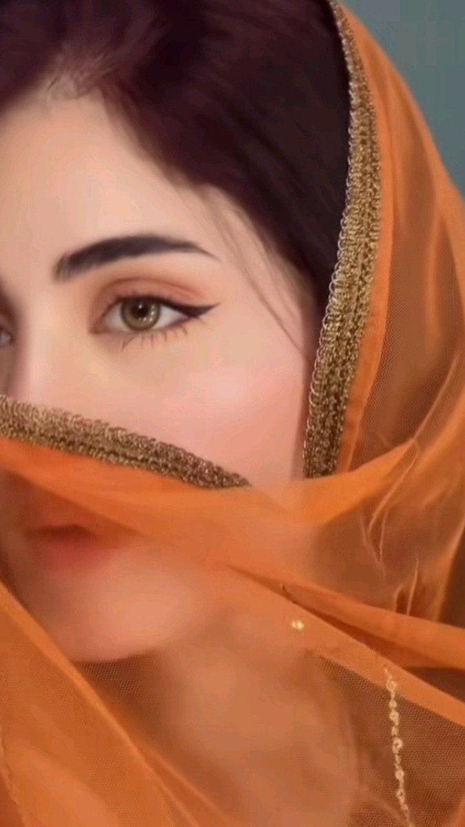 वाक़िफ जो हुए हक़ीक़त-ए-जिंदगी  से हम,

फिर अपने शौक भी अपने दिल में दफन किए हमने..