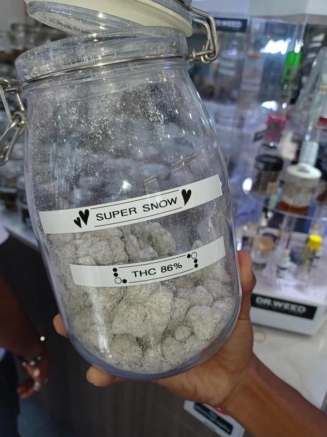 _StonersRUs_'s tweet photo. Would you try this?? 😳 https://t.co/WnPeGVKRcw