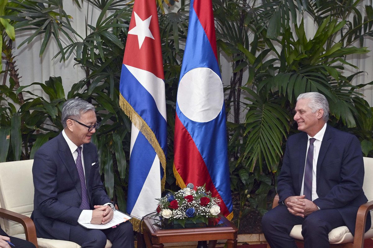 Envié afectuoso saludo al compañero Thongloun Sisoulith, Secretario General del PPRL y Presidente de #Laos, al recibir al canciller Thongsavanh Phomvihane.

Resaltamos alta prioridad que #Cuba concede al desarrollo de históricos vínculos bilaterales de amistad y colaboración.