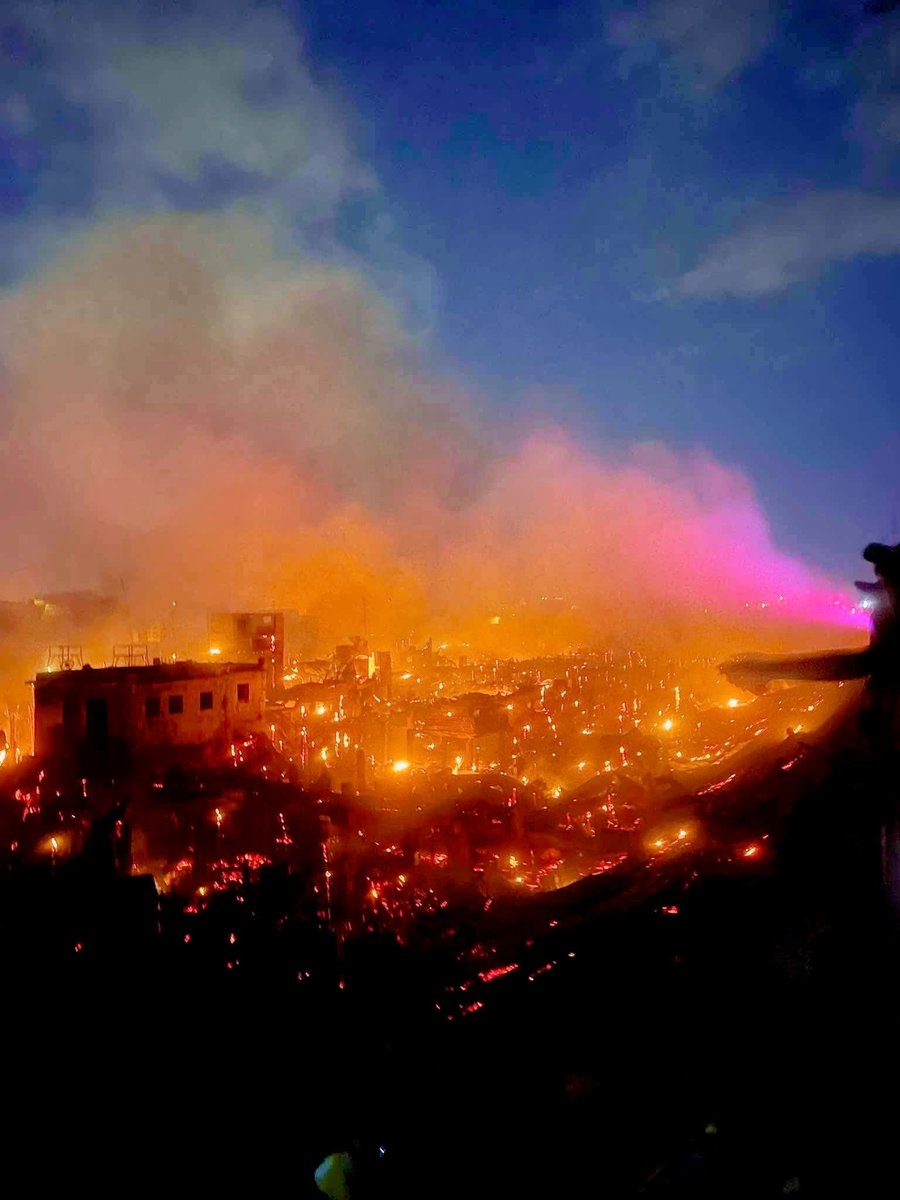 shengky0918's tweet photo. Grabe Davao city yesterday🙏
Sunod sunod na trahedya
PRAYERS SA BOULIVARD
BARANGAY 21- C 🥺🙏
#FireUnderControl https://t.co/3C6GVwjjTQ