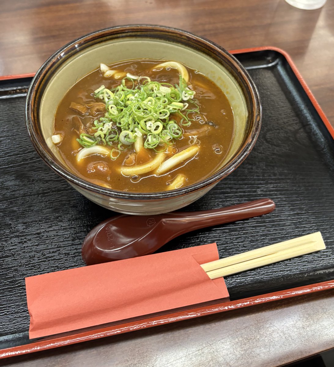 omiaijyuku_y's tweet image. 行楽シーズン🍁
外が気持ち良くて、いろんな所へ
お出かけしたくなります☺️

奈良公園は紅葉のシーズンがとても綺麗で好きなんですが、今年は早めの訪問。
まだ、かき氷🍧ありました！

これからの季節がオススメなので
デートで行ってみてください💕

#お見合い塾
#IBJ加盟店
#結婚
#婚活
#行楽デート