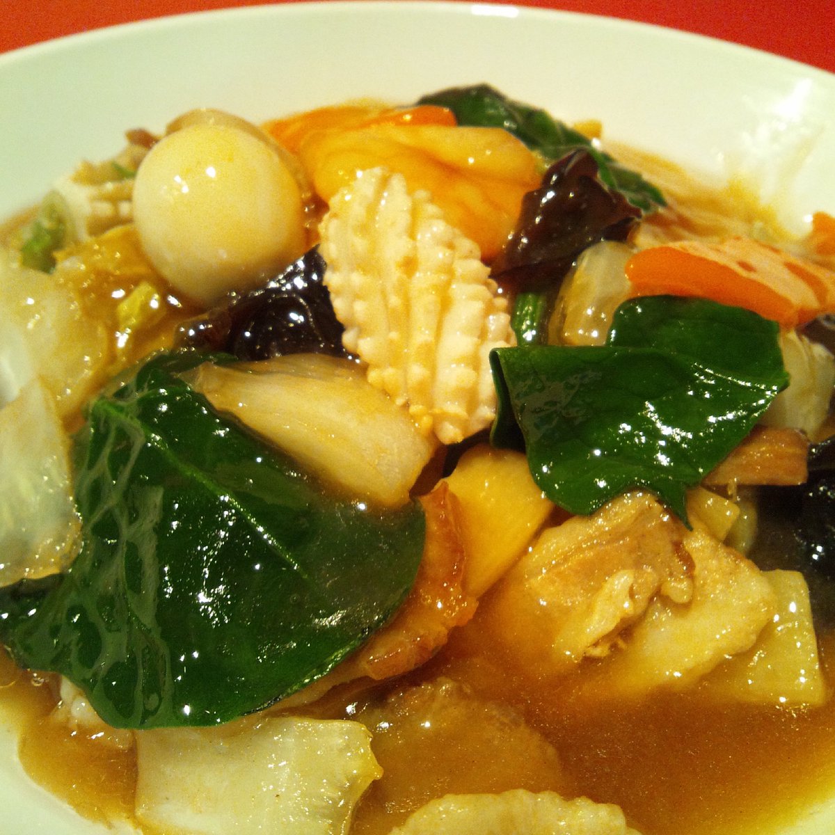 doragondaining's tweet photo. 本日の日替わりランチ！
中華丼(什景烩饭)
お新香、小鉢、スープ付きです。

#極上白鷹大吟醸純米酒 
#熊澤 
#渓流あさしぼり出品貯蔵酒 
#ニゴリ 
#船中八策
#大七生酛 https://t.co/M5nxStlrJB