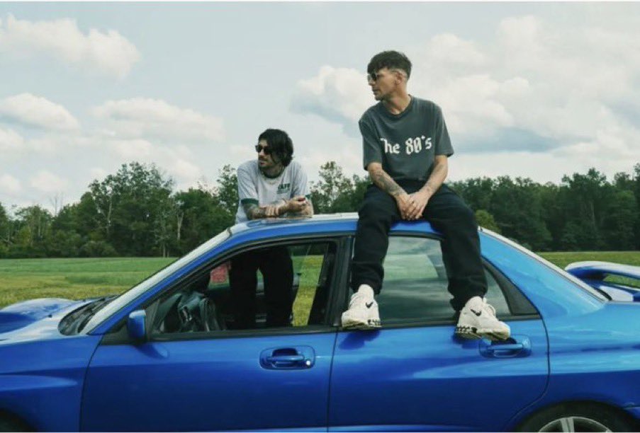 ZOUIS MAKING A COME BACK WITH A ROAD TRIP I AM SEVERELY UNWELL OHMYGODH