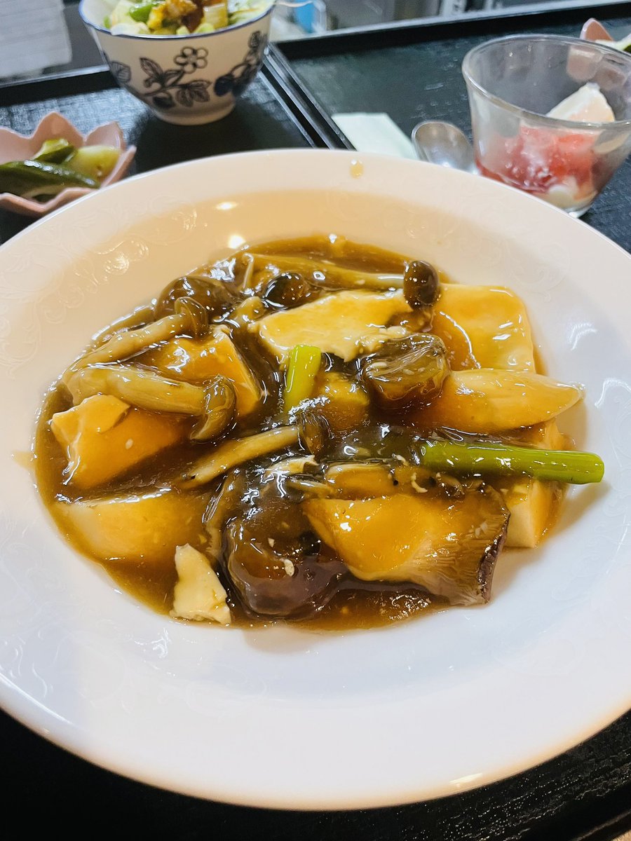 新中国料理彩華 on X