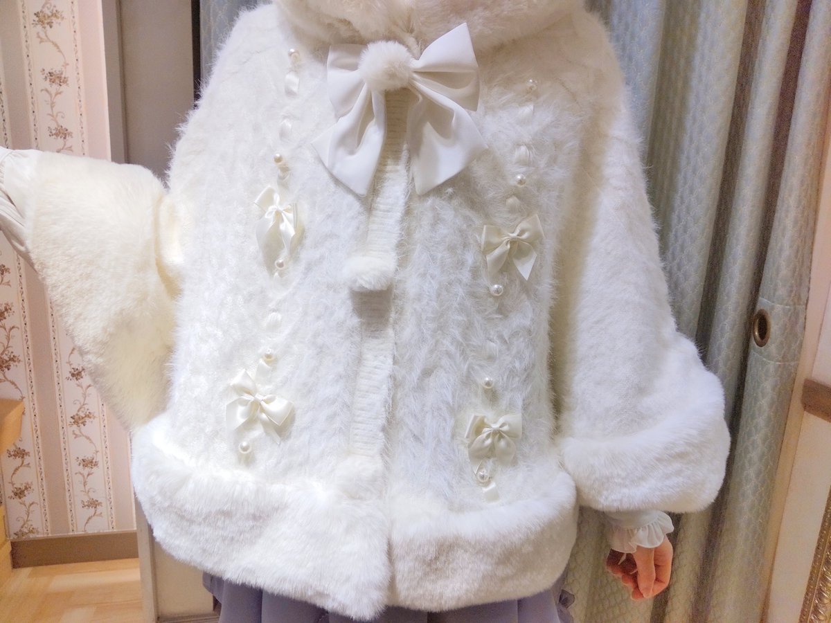 ♡Amavel ハートケーブルニットファーポンチョ♡ ハートケーブル編みニットポンチョ （9351884046567）– Amavel