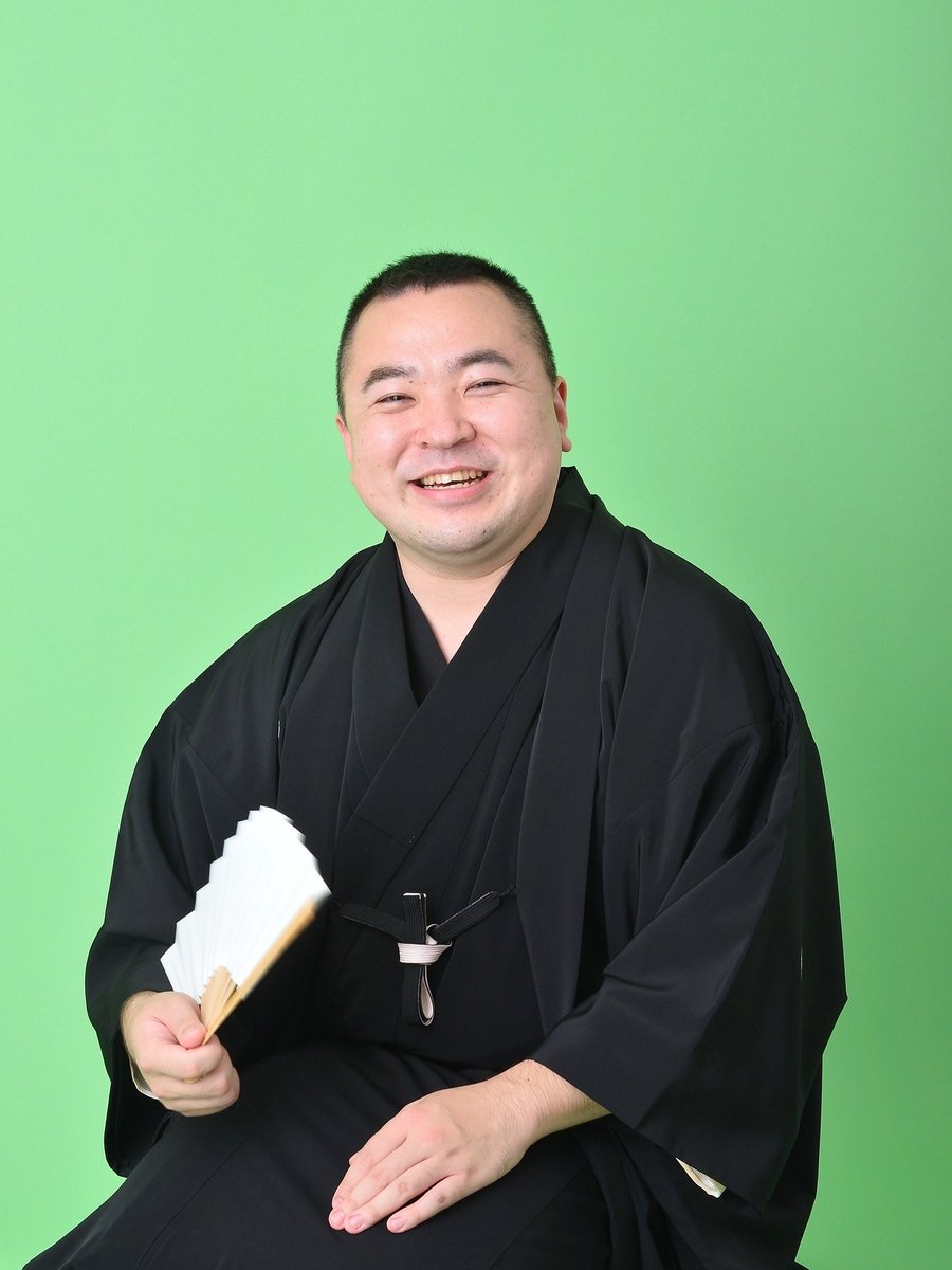 10/12（日）13:00開演
第三十九回『銀座の仕立屋落語会・黒酒クロークルーム』
出演：桃月庵黒酒（とうげつあん くろき）
会費：2,500円
会場：ザ・クロークルーム（銀座）

ご予約：info@thecloakroom.jp
🎟️ぴあ → t.pia.jp/pia/event/even…
<a href="/tga_kuroki/">桃月庵黒酒（くろき）</a>