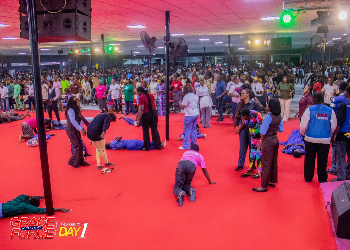 TMGministry15's tweet photo. PICTORIAL EXCERPTS FROM DAY 1 PROGRAM (GRACE TO TAKE IT BY FORCE)

#TMGMINISTRIES #Tmg
#takeitbyforce #prophetomoghene  #ACTIVEGRACE #prophetic  #deliverance #warri #delta #nigeria #church #healing #deliveranceministry #breakthrough #churchonline #tmgvoice https://t.co/ldo9lLErG0