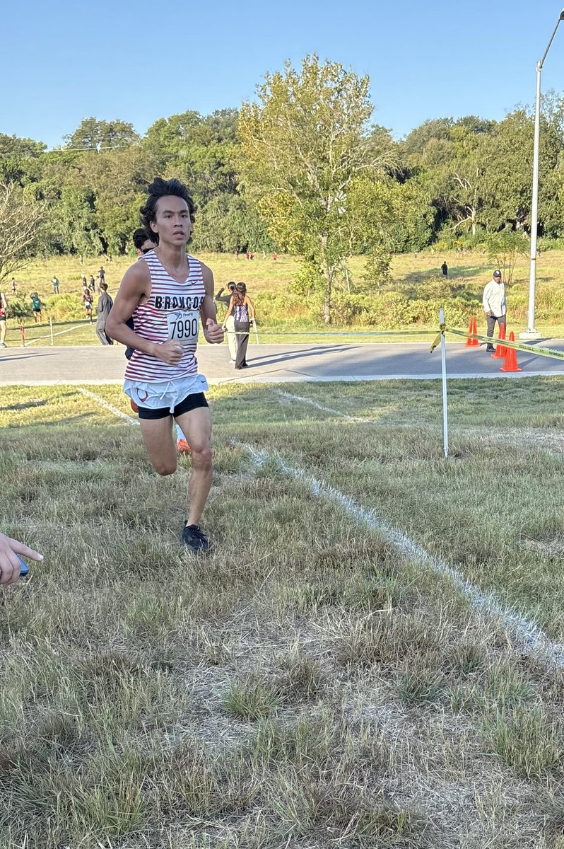 LBHS Bronco Cross Country tweet media