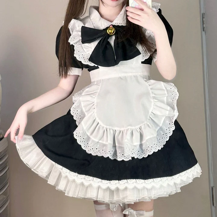 lilymoon_sele's tweet photo. 💕今年はこれが人気すぎ！💕

モノトーンメイドコスのオーダー殺到中🥹
着るだけで可愛くなれるメイドコスプレはどんな方にもおすすめしたい魔法のアイテムです🪄✨

▽今すぐお気に入りを探す！▽
https://t.co/EPsdoqtueh https://t.co/kF4LdYiFjp