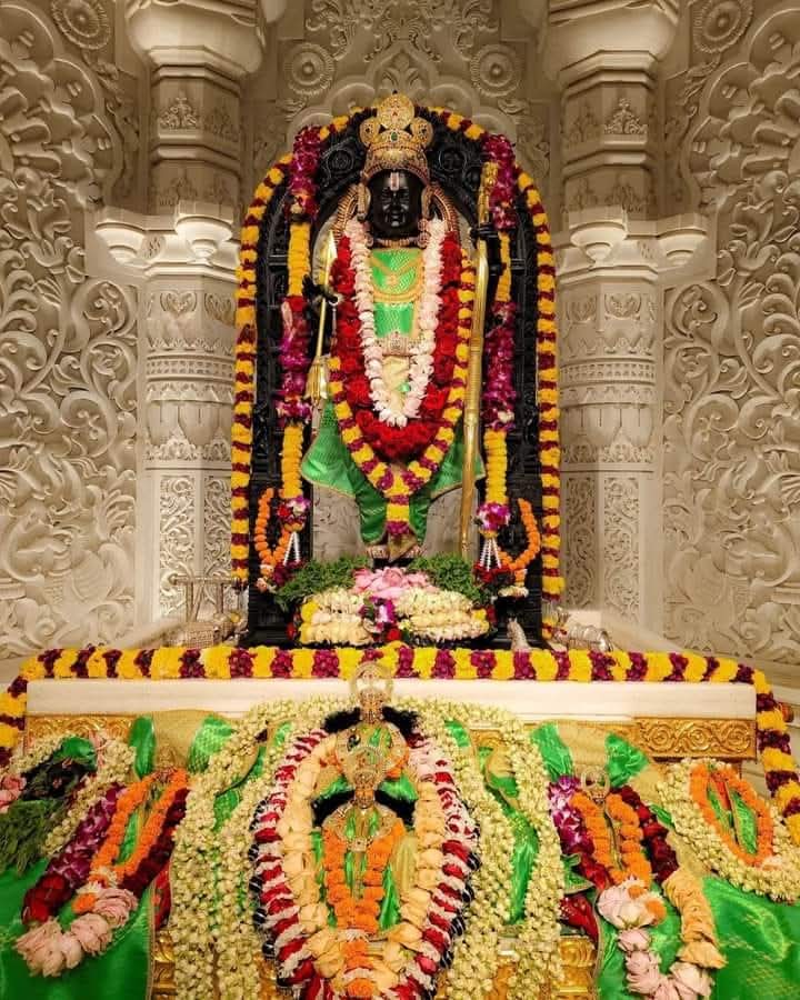 INDVivekPandey_'s tweet photo. यह जीव जन्म-मृत्यु के घोर चक्र में पड़ा हुआ है इस स्थिति में भी यदि वह कभी भगवान के राम कृष्ण नारायण आदि मंगलमय नामों का उच्चारण कर ले, तो उसी क्षण मुक्त हो जाए, क्योंकि स्वयं भय भी भगवान से डरता है।
#जय_रघुनंदन_जय_श्री_राम 🚩🙏
#राष्ट्रवादी_हिन्दू_महासभा 🚩 🙏
#RHMS 🚩🙏 https://t.co/LptpHgMCnN