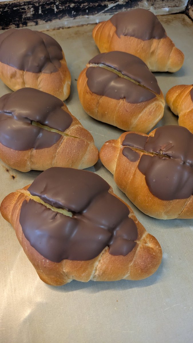 チョコパン❤️ カスタードチョコパン - Hledat / X