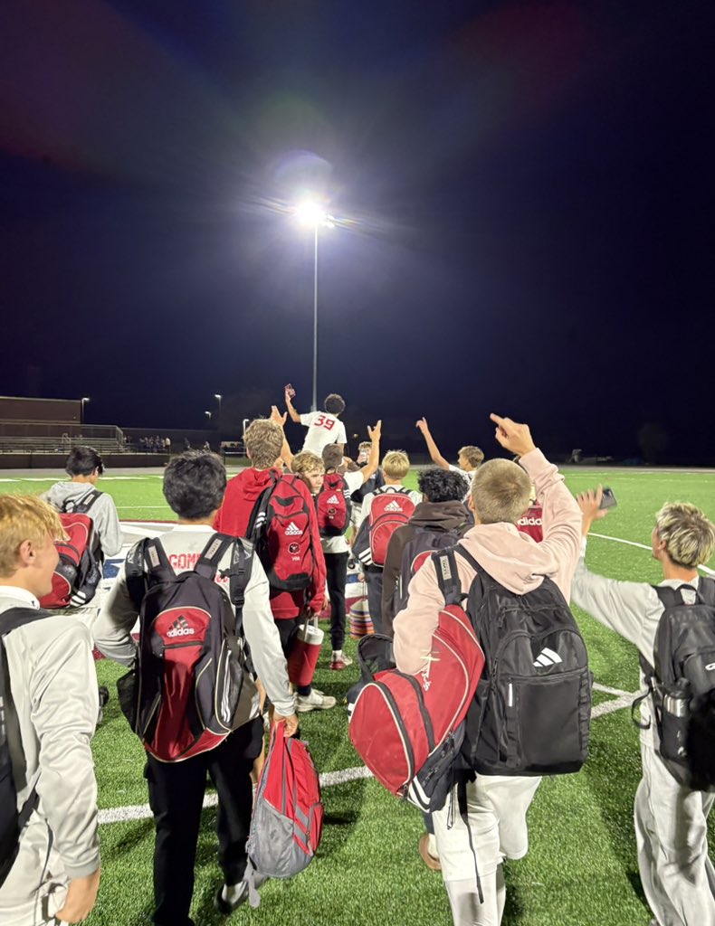 HawkNationSoc's tweet photo. What fireworks in Topton tonight!?!?

Boys came out of Brandywine Heights with a 2-1 OT win.

⚽️ Cole Christman
🫱🏻‍🫲🏾 Chase Jacobs

⚽️ Matias Nunez  (6:20 into OT)
🫱🏻‍🫲🏾 Torrin Parry

No quit in this team. 

🎆 ⚽️ 💪🏻 https://t.co/8aDhXrN3dt