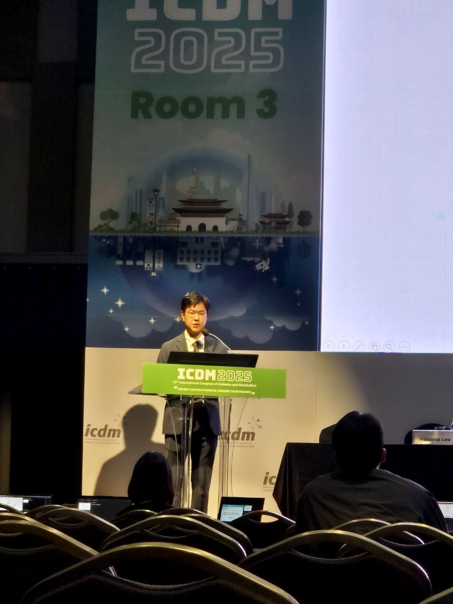 JunyeopLee_AMC's tweet image. Sep 25-27, ICDM 2025, Seoul
Honor to present at ICDM every year, but this was more meaningful as I spoke on the “Beyond the Vessels.” Conversations with other fields are always inspiring, reminding me of the importance of patients’ metabolic states and underlying diseases. #ICDM