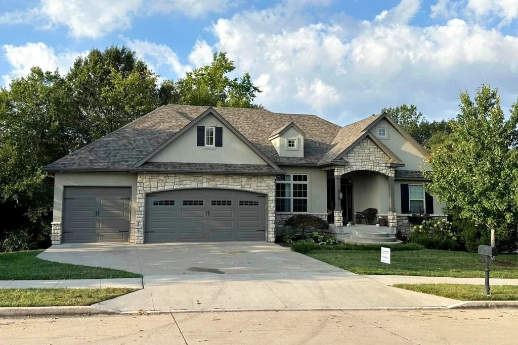 EncoreRoofing's tweet photo. Don't let leaky roofs and clogged gutters dampen your Fall plans. Get ahead of the season with a new estimate - your home will thank you. 717-979-1975 https://t.co/k1KtaI0lNy