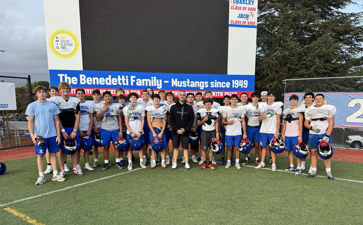 Thank you <a href="/BrandonHuffman/">Brandon Huffman</a> for stopping by practice today!

#gomustangs🐴