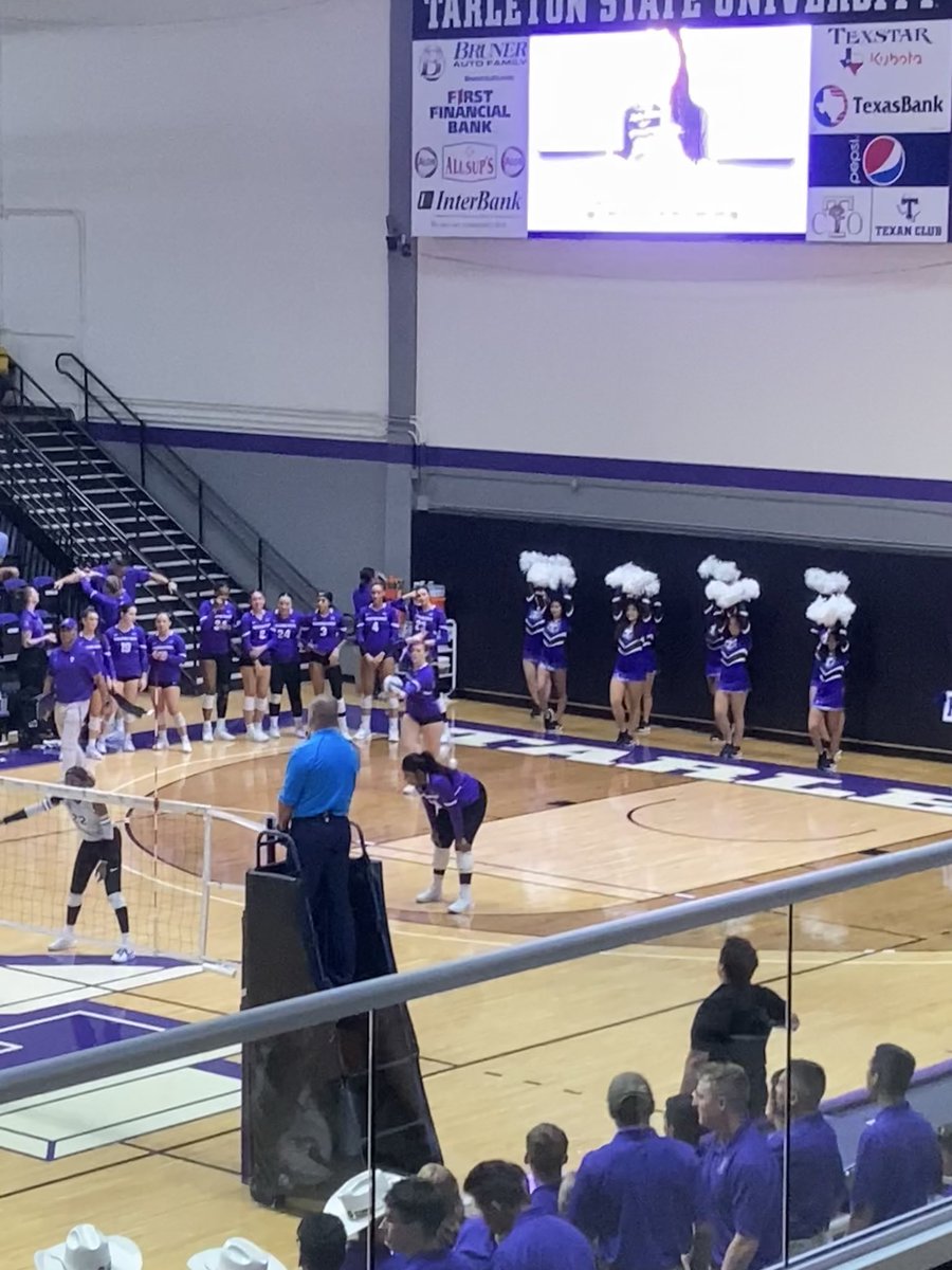 sherribphd's tweet image. Nothing better than a Purple Thursday win! 💜🏐 Our @TarletonVB crushed it with their first conference win, way to go. Go Texans!

#tarletonstateuniversity💜 #PurpleThursday #TexanNation #TexanPride #GoTexans #ConferenceWin #StudentAthletes