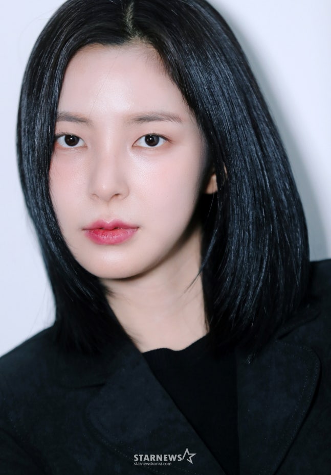 kdramacasting's tweet image. #ShinSooHyun reportedly cast for Disney+ webtoon based drama &amp;lt;#Delusion&amp;gt; along with #BaeSuzy and #KimSeonHo.

Release is expected in 2026.