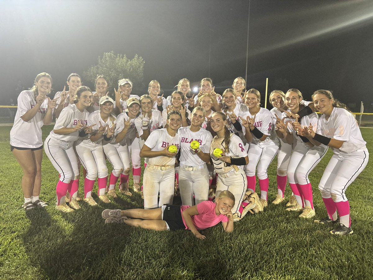 <a href="/tmacholan_06/">Taytum Macholan</a> <a href="/MiaMcCl70/">Mia McClain</a> <a href="/TaylorMunger18/">Taylor Munger</a> <a href="/KaitlynnONeil/">Kaitlynn O’Neil</a> <a href="/regan/">r</a> <a href="/jacy_schueth/">Jacy Schueth</a> <a href="/london_larsen11/">London Larsen</a> <a href="/HeutonHannah/">Hannah Heuton</a> That's a 14-4 Blair Bear WIN tonight to close out the regular season at 23-8.

In the ⭕️:
<a href="/abbyleggott/">Abby</a> 4IP 5H 4ER 2K

At the 🍽️:
<a href="/BlattertRegan/">Regan Blattert</a> 3/3 2R 4RBIs 💣 
<a href="/KaitlynnONeil/">Kaitlynn O’Neil</a> 2/3 2 2B RBI R
<a href="/london_larsen11/">London Larsen</a> 2/3 RBI 2R 💣 
<a href="/laynie_brown/">Laynie Brown</a> 2/4 2 2B 2RBI 2R
<a href="/jacy_schueth/">Jacy Schueth</a> 1/3 💣 R RBI