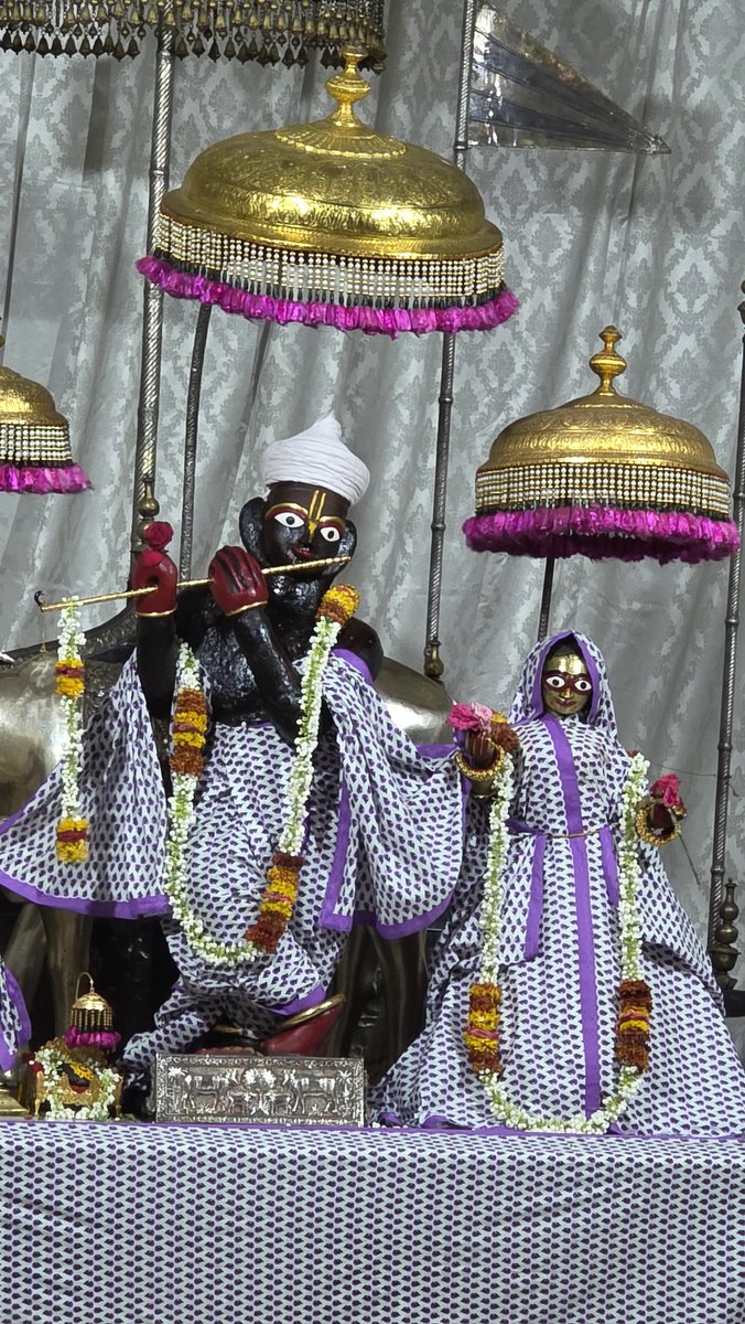 #जय_श्री_राधे_गोविंद_जी
जय हो मेरे ठाकुर जी महाराज की 🙏🚩 जयपुर के आराध्य श्री गोविन्ददेवजी के दर्शन🙏🚩