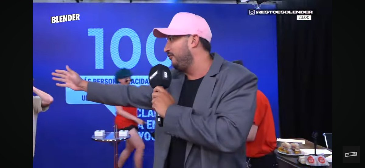 Rebord con la gorra de Lichi. Mira lo que es el TAINMENT🚬🚬🚬🚬