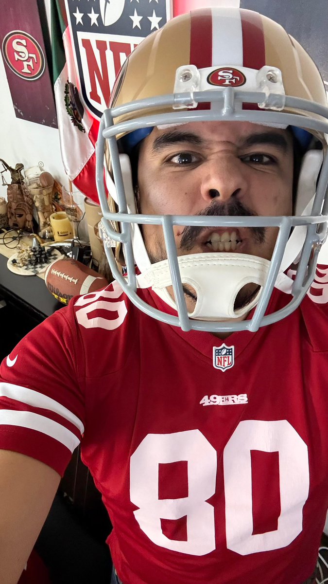 dianalvargasf's tweet photo. VAMOOOOOOOOOOOOS 49! @FOXImpactoNFL  #foximpactonfl #NFL #thursday https://t.co/cTsTMYRUBR