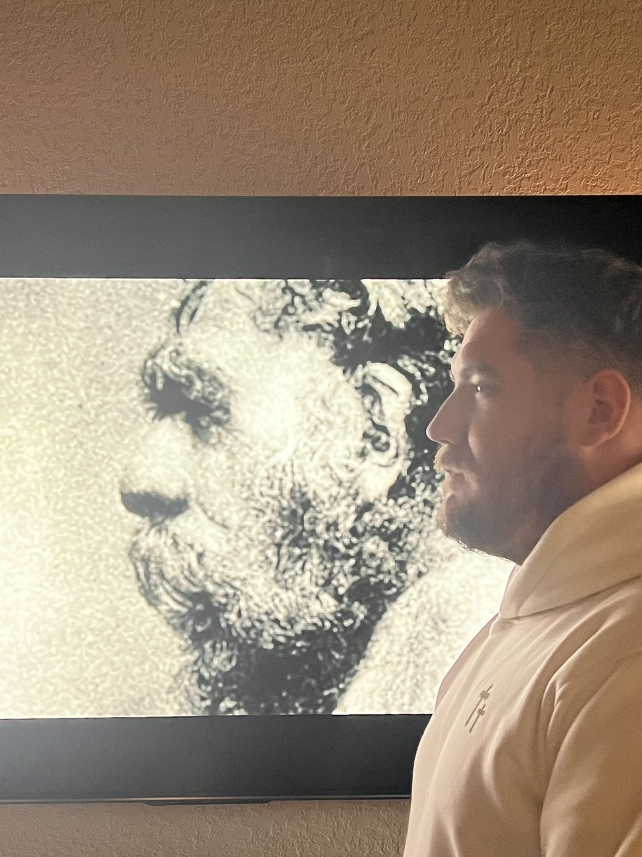 w_sisk's tweet photo. @TheoVon @stevenrinella Here you go. Based on this side shot of me and my prehistoric pops, I didn’t fall far from the tree. #neanderthal https://t.co/kk5LDxhRPd