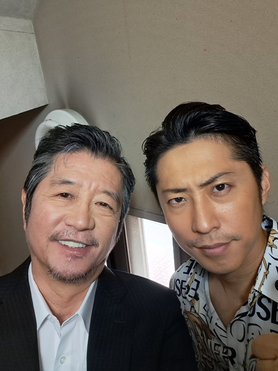 nagatokatsuhiko's tweet image. 今日はとても過ごしやすい天気ですね！そんな中で、ある映像の撮影中です。何の撮影かは言えませんが #小笠原健 と一緒に楽しくやってます！