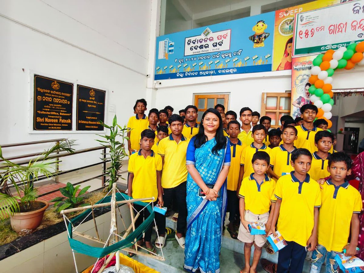 BalasoreUtkal's tweet photo. Children of Utkal Balashram Balasore observed Gandhi Jayanti in presence of Hon’ble MP Balasore @pcsarangi, Hon’ble MLA Sadar, President Zillaparisad, Collector Balasore @DBalasore, Sub-Collector Balasore and other dignitaries @WCDOdisha @OSCPSODISHA https://t.co/KUYsulTQVL