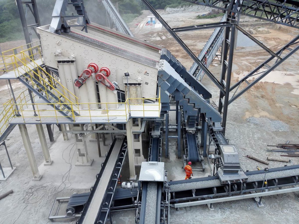 Make the difficult process smoother! Learn how HASAV has completely changed the working mode of mines and quarries with easy-to-install sieves. We are your trustworthy partners.