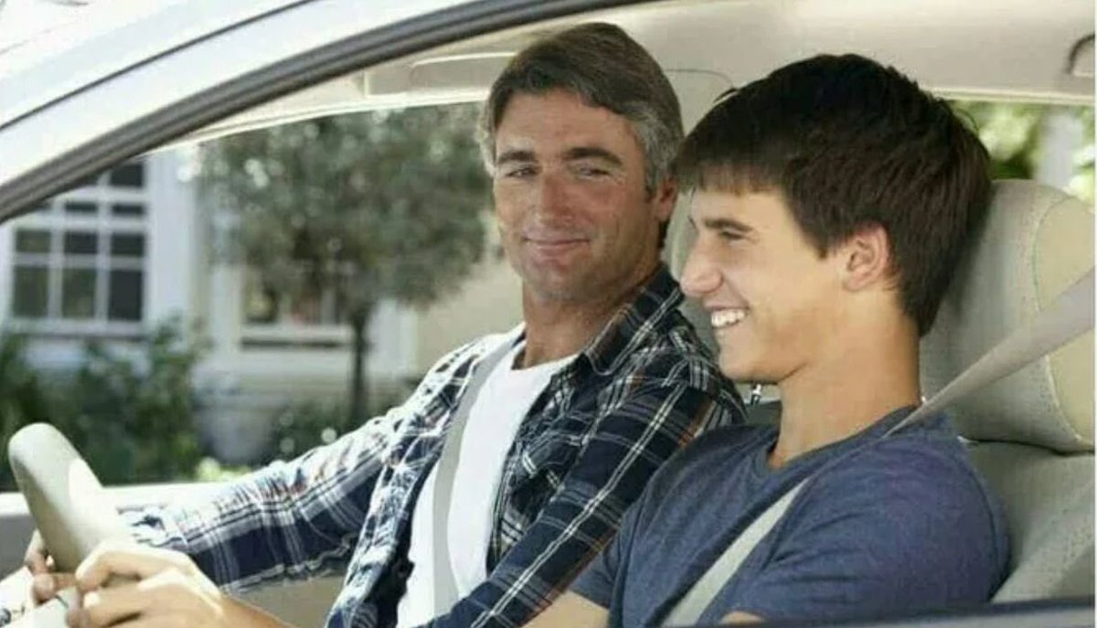 SON: dad why is my sister named Rose
DAD: because your mother loves roses
SON: i see. thank you dad
DAD: no problem, Schlittler