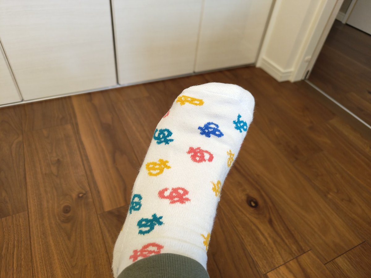 pixelzend's tweet image. あの靴下良すぎる