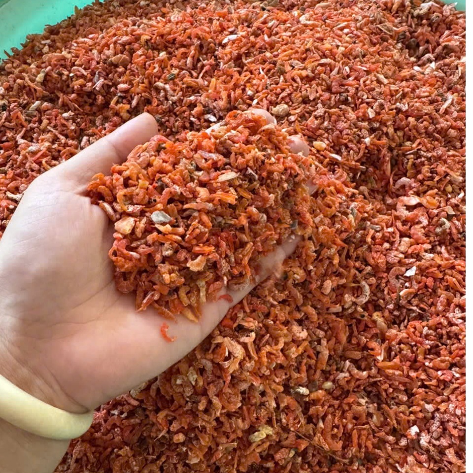VSF202's tweet image. 🦐 Dried Shrimp from Viet Seafarm
Red | Whole | AD dried | Salt 8% | Moisture Dried Shrimp – Red, whole, AD dried. Moisture 18–21%, salt 8%, shelf life 12 mo.
Size options: 1.5–3.5 cm. Packed 10kg/carton.
📩 Nora – export5@vietseafarm.com.vn

#DriedShrimp #UmamiBoost #VietSe