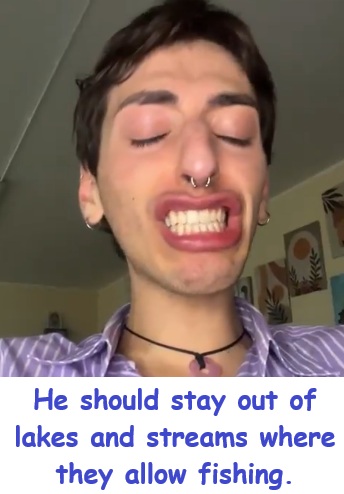 Rich_Bottles_Jr's tweet image. There's plenty of fish lips in the sea. #fishlips #plentyoffish #fishy #lipfiller #lipsthatslay #lippy #DontGiveMeNoLip