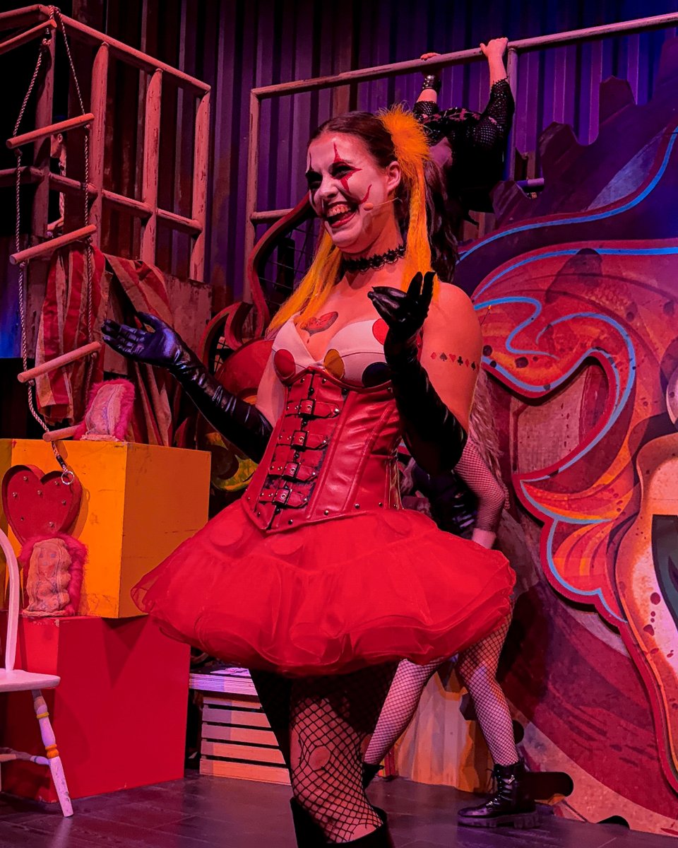 UnleashedVegas's tweet image. The life of my show-ghouls