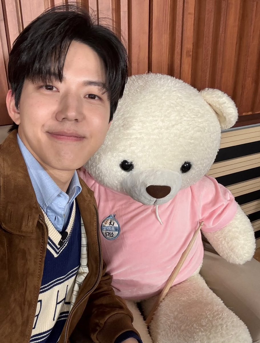 PIL_essay's tweet photo. 나 혼자 산다 인스타 #도운 https://t.co/VbWD2ByLaN